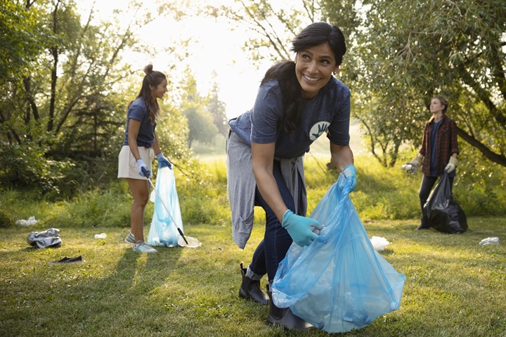 eco-conscious women recycling